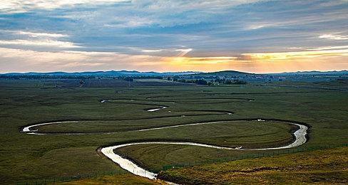 《地平线：西之绝境》PS4版截图首曝 明年2月同步发行